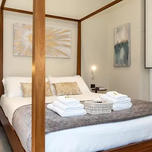 https://suites-44.it-romehotels.com